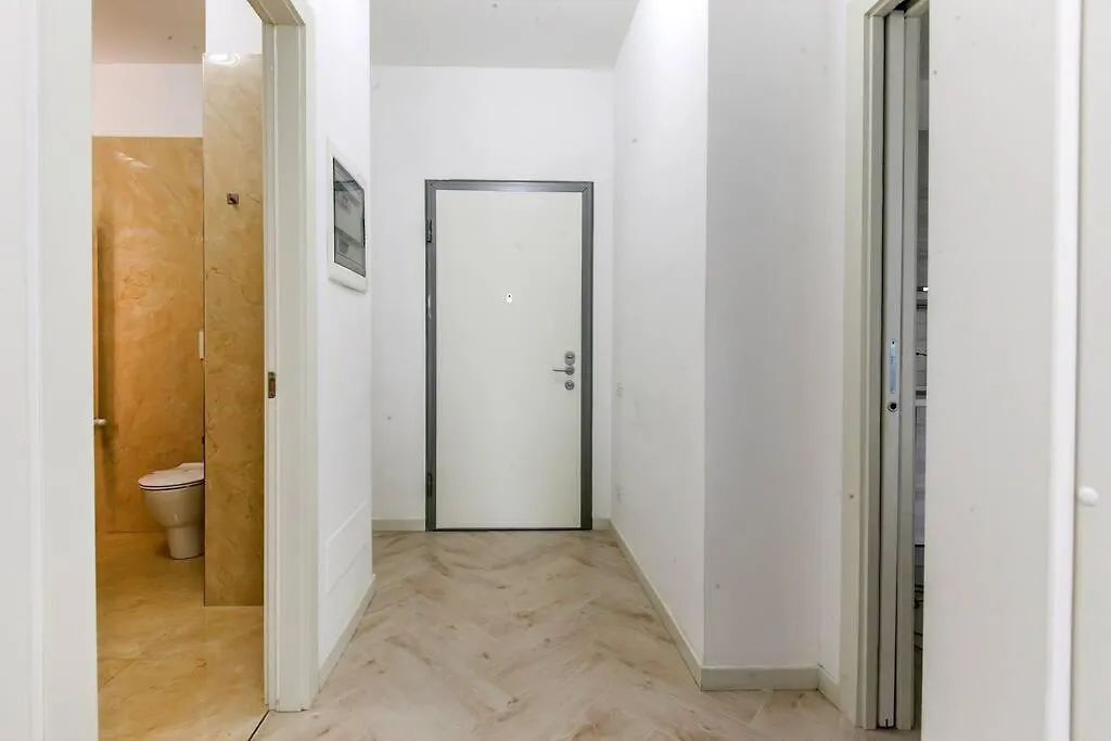 12Th Floor Diamond Tower - 72 Apartment Milan