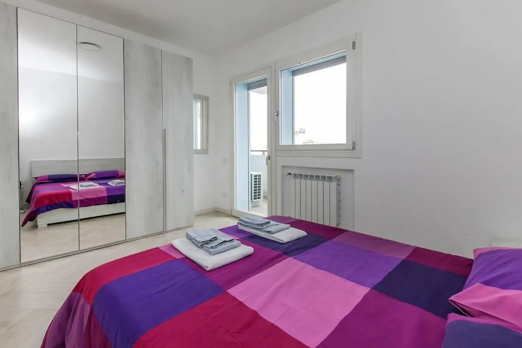 12Th Floor Diamond Tower - 72 Apartment Milan